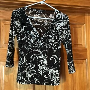 Black print lightweight top